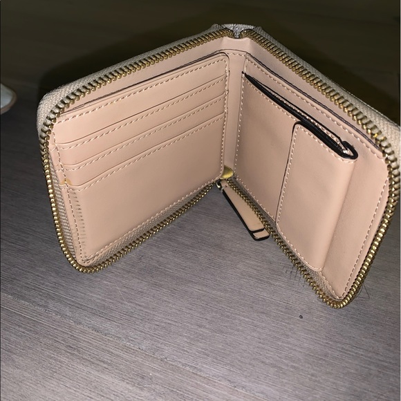 Calvin Klein Wallet - Picture 3 of 3